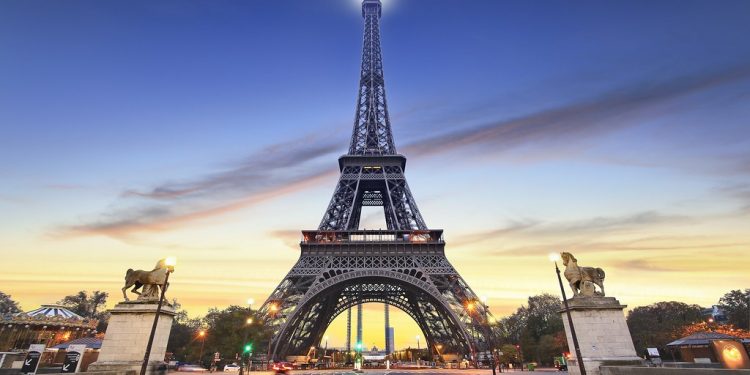 Araba ile Orta Avrupa Turu Paris Gezi Rehberi