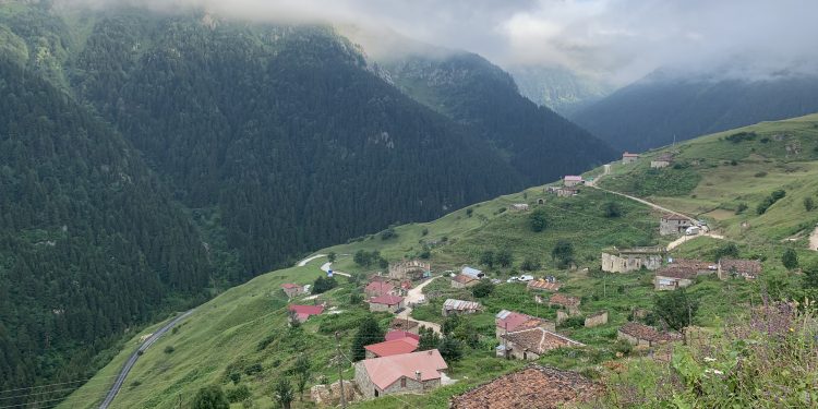 Gümüşhane’de Keşfedilmemiş Saklı Köy ‘Santa Harabeleri’