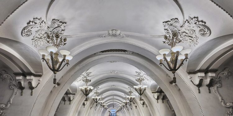 Mimarisi ile Dikkat Çeken Muhteşem Moskova Metro Durakları