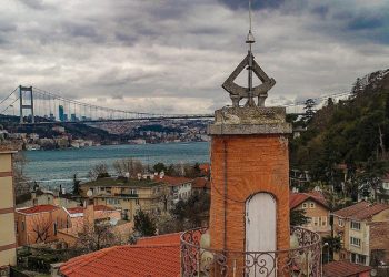 İstanbul’un simgelerinden, 447 yıllık güneş saatli minare