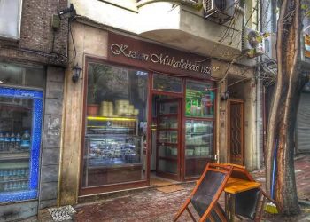 Kıztaşı Muhallebicisi | İstanbul’un En iyi Sütlü Tatlıcısı