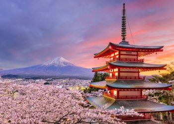 Japonya 2 yıl sonra turistlere kapıları açtı: Türkiye ‘Sarı kategoride’