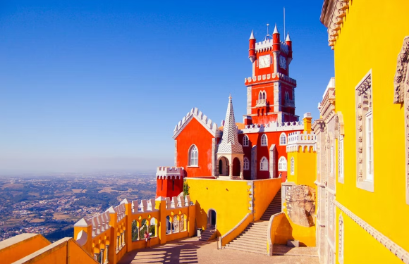 Dünyanın En Güzel Sarayların’dan ”Pena Sarayı ”