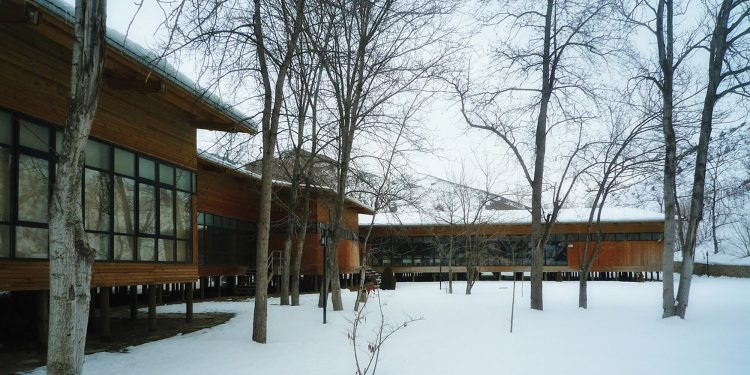 Gümüşhane’de Nevzat Sayın İmzalı Modern Bir Yapı