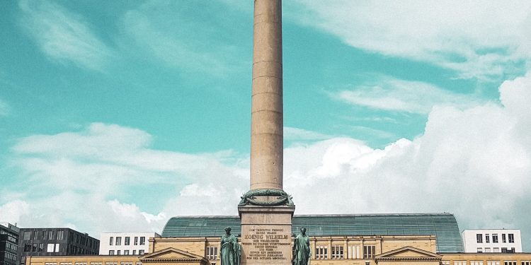 Porsche ve Mercedes’in Şehri Stuttgart’ta Neler Yapabilirsiniz?