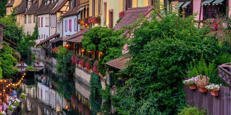 “Colmar’da Yemek Tavsiyeleri: Alsace Mutfağının Güzelliklerini Keşfedin”