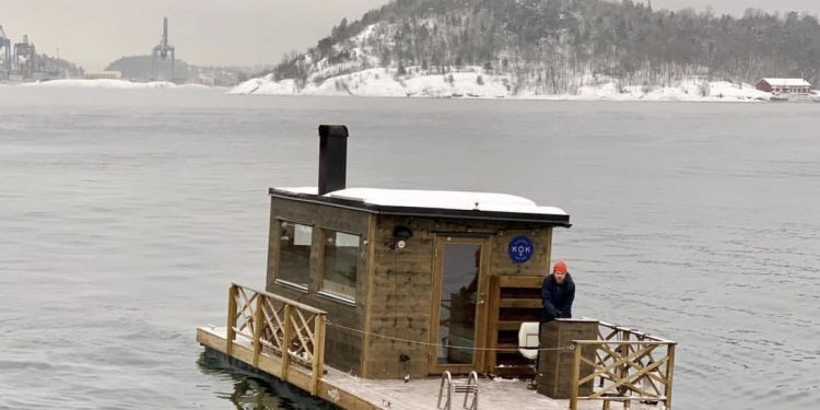 Oslo limanında yüzer sauna: Bademaschinen Sauna